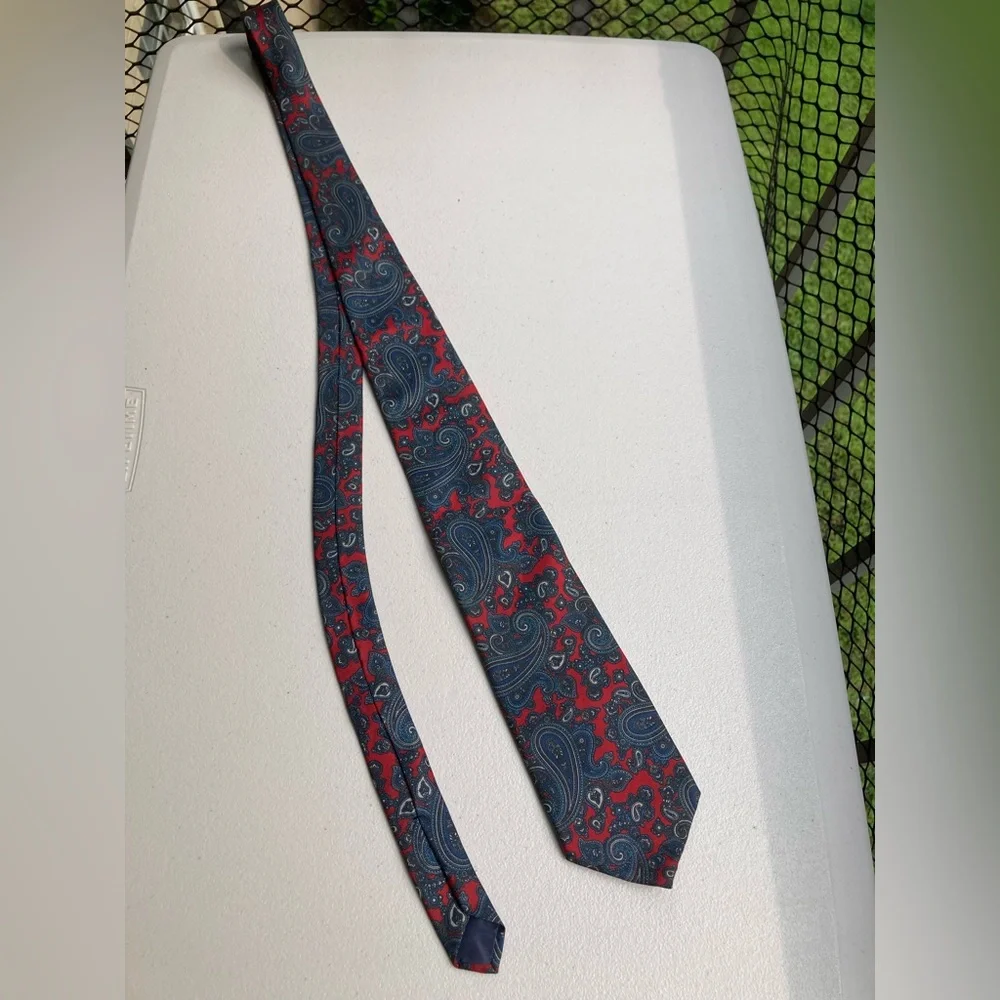 Envoy 100% Silk Red Tie With Blue Paisley Pattern
